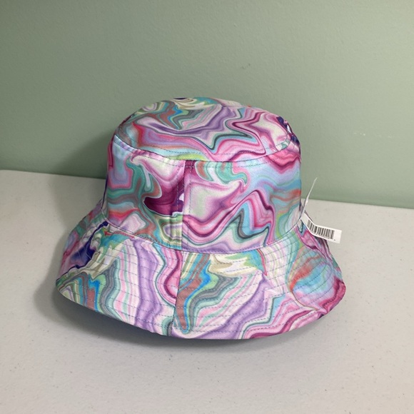 Reversible Bucket Hat - Picture 4 of 9